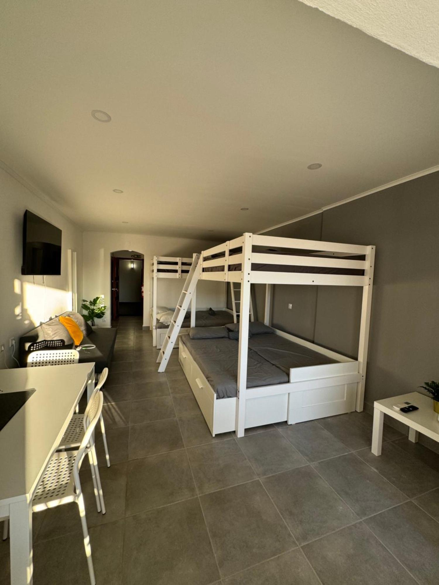 Big Studio Na Rua Da Oura,
