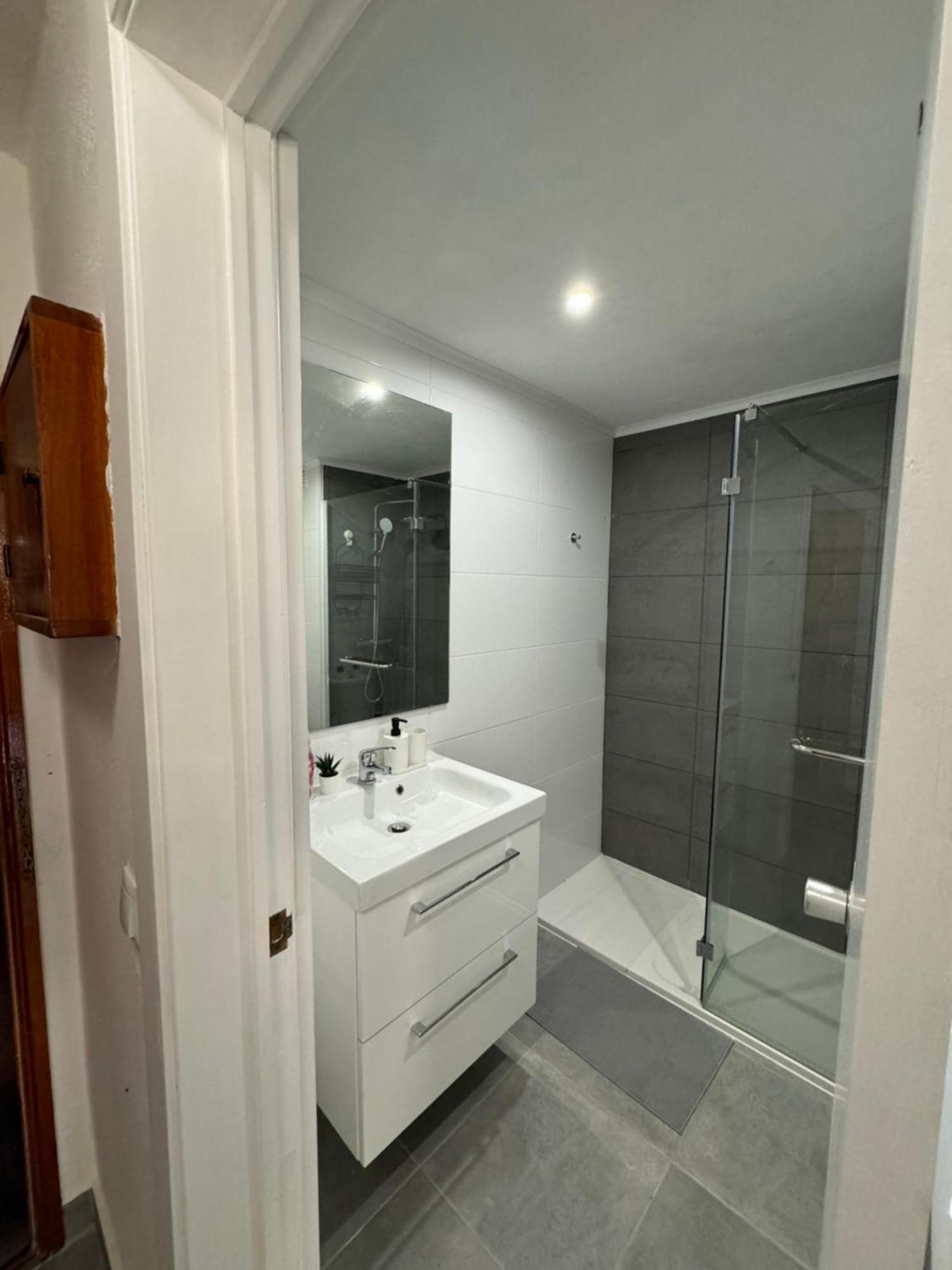 Big Studio Na Rua Da Oura, Apartamento *